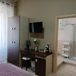 Domos La Corte Ghibellina 3*