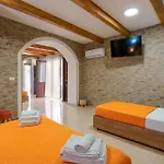 Gasthuis Domos La Corte Ghibellina 3*