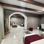 Domos La Corte Ghibellina