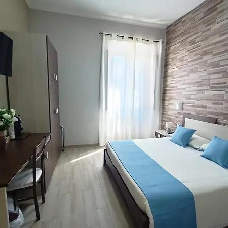 Domos La Corte Ghibellina Guest house *