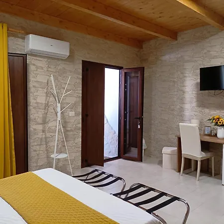 Guest house Domos La Corte Ghibellina *