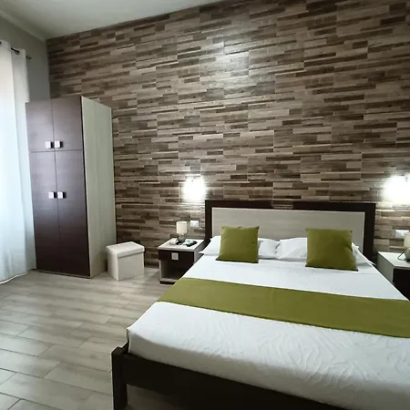 Domos La Corte Ghibellina Guest house