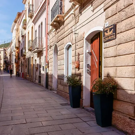 Maison d'hôtes Domos La Corte Ghibellina Iglesias