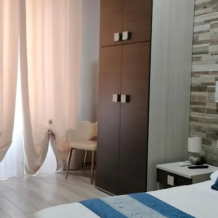 Guest house Domos La Corte Ghibellina 3*