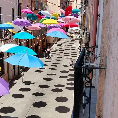 Domos La Corte Ghibellina 3*