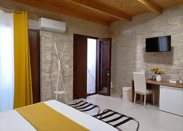 Konukevi Domos La Corte Ghibellina 3*
